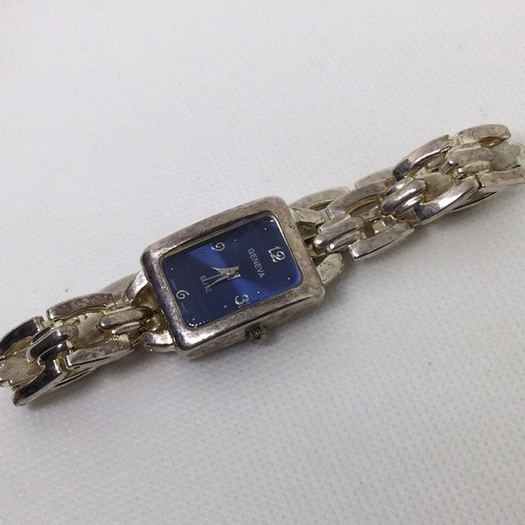 ✨ Vintage Silver & Blue Geneva Watch ✨